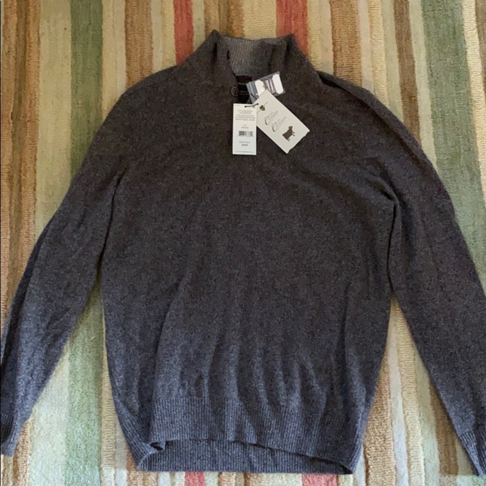 Men’s cashmere sweater medium